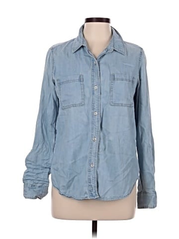 Universal Thread Long Sleeve Button-Down Shirt (view 1)