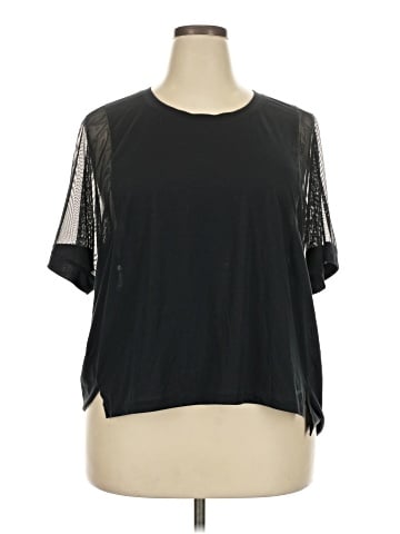 Nike Short Sleeve T-Shirt (view 1)