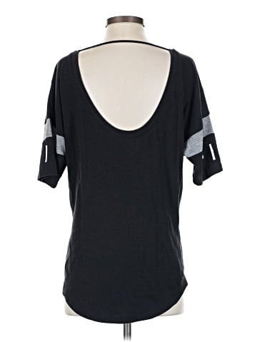 Victoria's Secret Pink Short Sleeve T-Shirt (view 2)