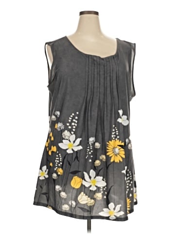 Lily by Firmiana Sleeveless T-Shirt (view 1)