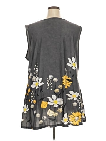 Lily by Firmiana Sleeveless T-Shirt (view 2)