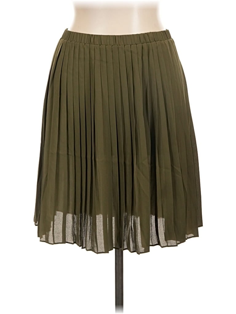 Pre-owned Max Studio Casual Skirt In Green