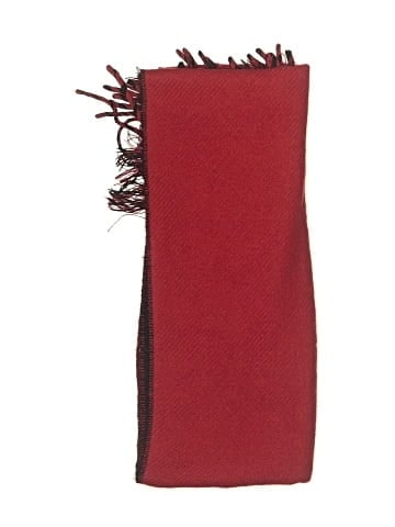 Outbrook Scarf (view 2)