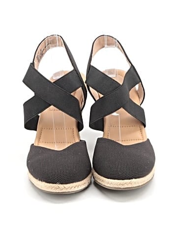 Kelly & Katie Wedges (view 2)