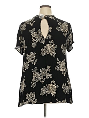 Torrid Short Sleeve Blouse (view 2)