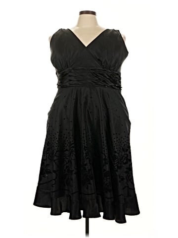 Signature by Robbie Bee Cocktail Dress (view 1)
