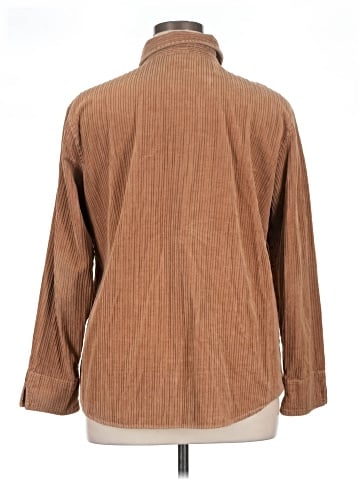Croft & Barrow Long Sleeve Button-Down Shirt (view 2)