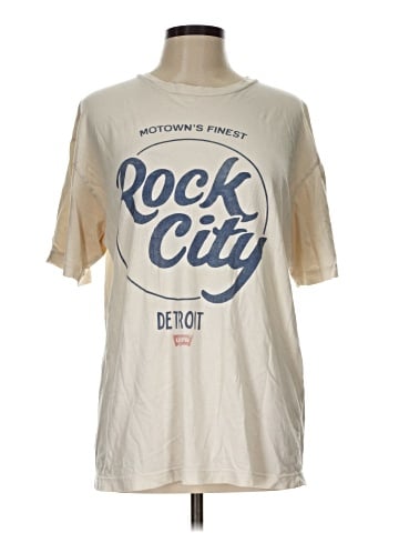 Levi's Short Sleeve T-Shirt (view 1)