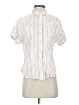 Universal Thread Short Sleeve Button-Down Shirt (view 1)