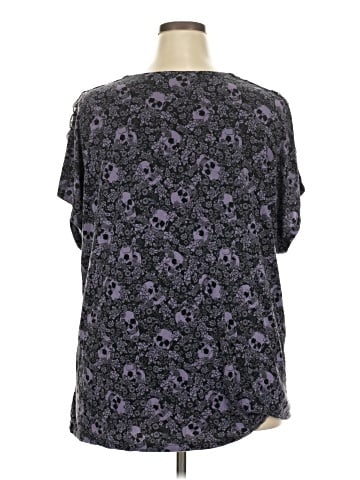Torrid Short Sleeve T-Shirt (view 2)