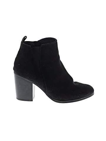 Express Outlet Ankle Boots (view 1)