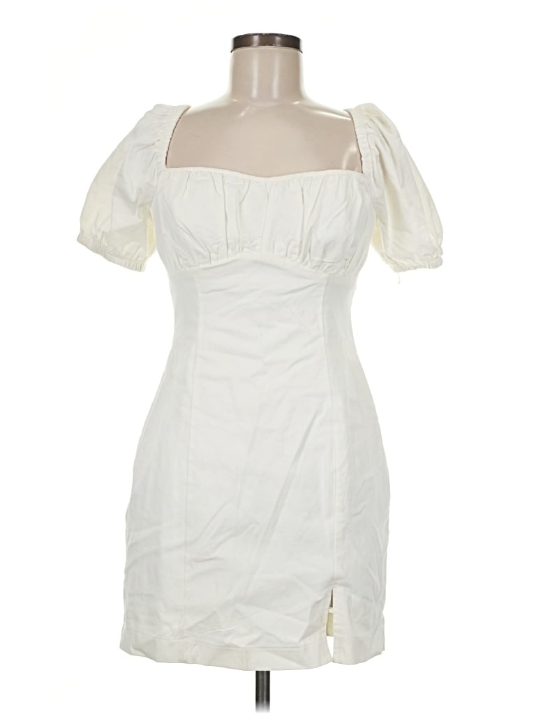 Pre-owned Astr Cocktail Dress In Ivory