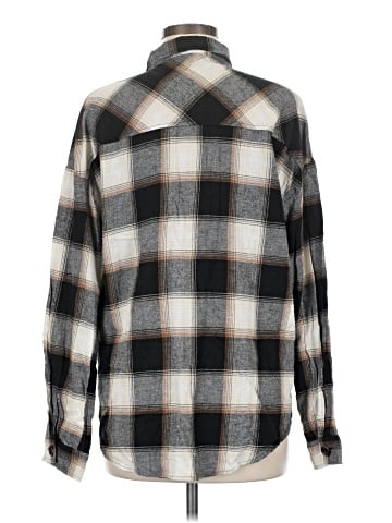 Forever 21 Long Sleeve Button-Down Shirt (view 2)