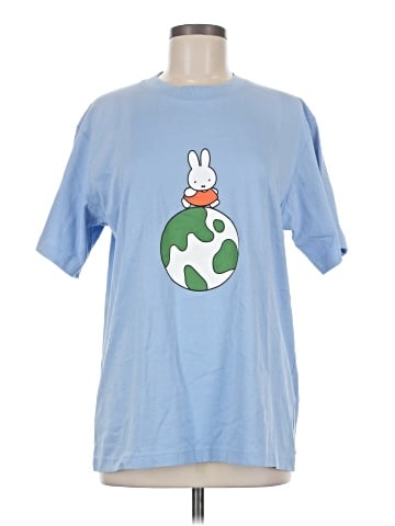 Uniqlo Short Sleeve T-Shirt (view 1)