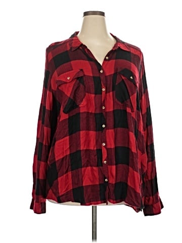 Maurices Long Sleeve Button-Down Shirt (view 1)