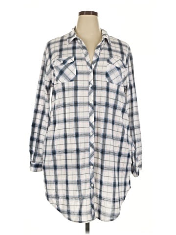 White Mark 3/4 Sleeve Button-Down Shirt (view 1)