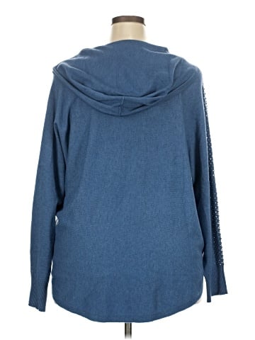 Liv Poncho (view 2)