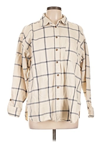 Universal Thread Long Sleeve Button-Down Shirt (view 1)