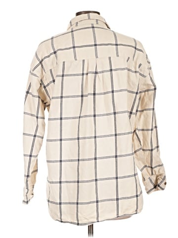 Universal Thread Long Sleeve Button-Down Shirt (view 2)