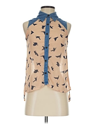 E&M Collection Sleeveless Button-Down Shirt (view 1)