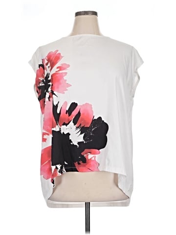The Limited Short Sleeve Top (view 1)