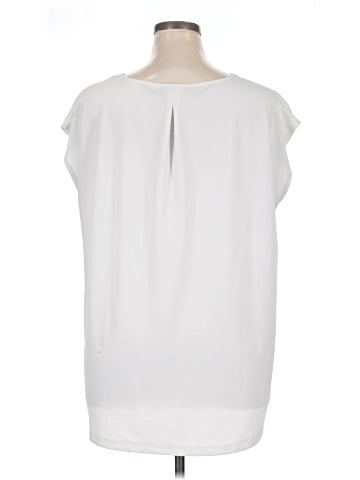 The Limited Short Sleeve Top (view 2)
