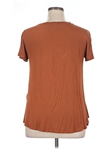 Forever 21 Short Sleeve T-Shirt (view 2)