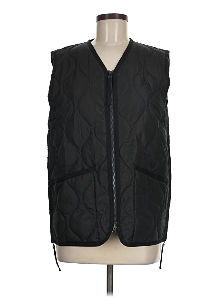Taion Vest In Black