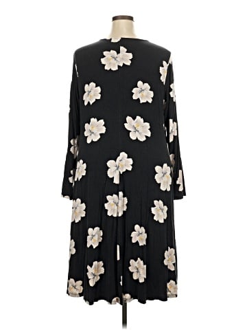 Old Navy Casual Dress (view 2)