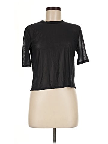Lululemon Athletica 3/4 Sleeve T-Shirt (view 1)