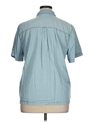 Madewell Denim Camp Shirt in Smithley Wash (view 2)