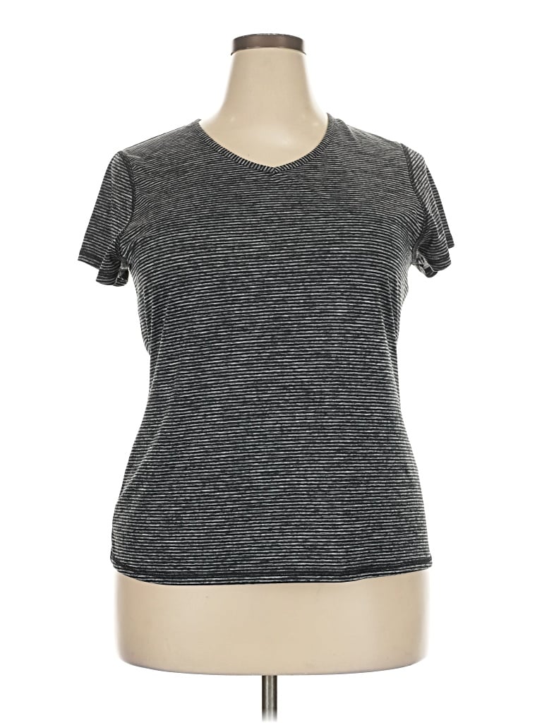 Pre-owned Athletic Works Active T-shirt In Gray