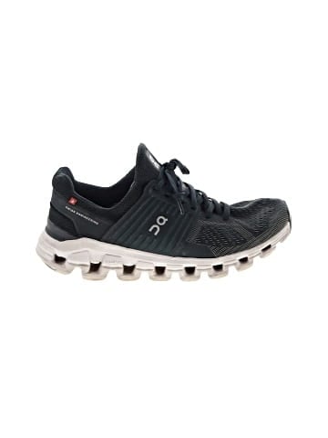 On Cloud Sneakers (view 1)