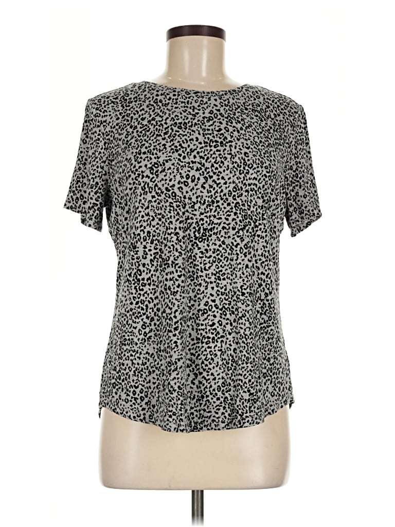 Pre-owned Old Navy Short Sleeve T-shirt In Silver