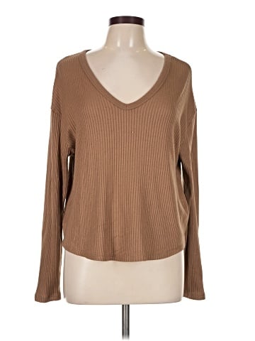 American Eagle Outfitters Pullover Sweater (view 1)