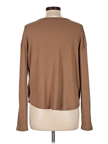 American Eagle Outfitters Pullover Sweater (view 2)