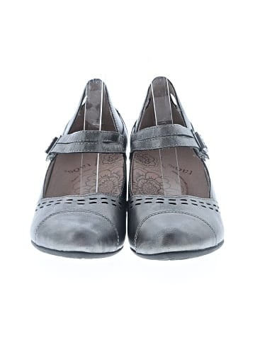 Taos Heels (view 2)
