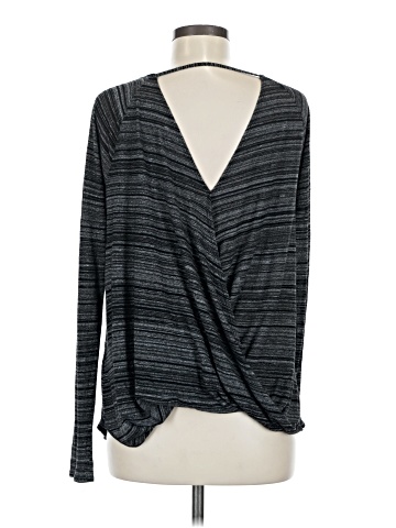 Abercrombie & Fitch Long Sleeve T-Shirt (view 2)