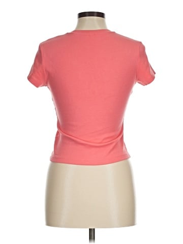 Uniqlo Short Sleeve T-Shirt (view 2)