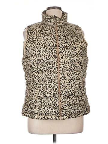 Amazon Essentials Faux Fur Vest (view 1)