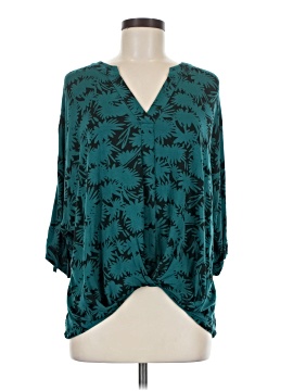 Akemi + Kin 3/4 Sleeve Blouse