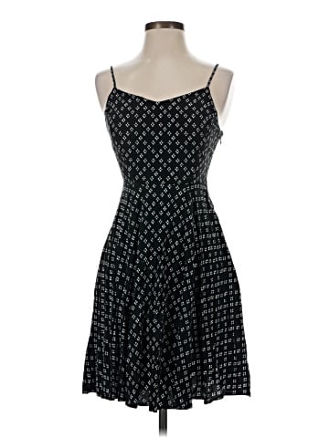 Old Navy Casual Dress (view 1)