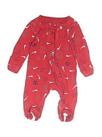 Nike Long Sleeve Outfit (view 1)