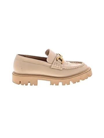 Zara Flats (view 1)