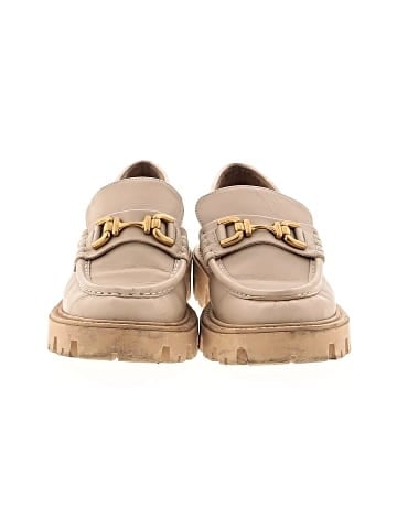 Zara Flats (view 2)