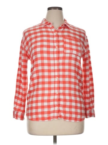 Old Navy Long Sleeve Button-Down Shirt (view 1)