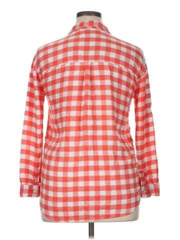Old Navy Long Sleeve Button-Down Shirt (view 2)