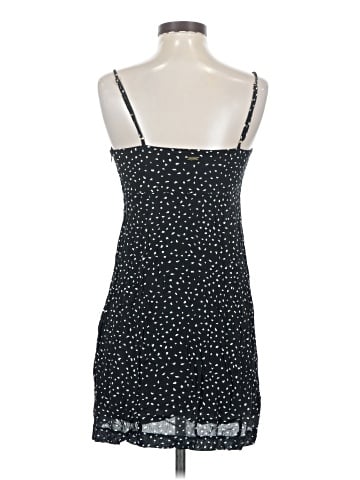 Beach Bunny Casual Dress (view 2)