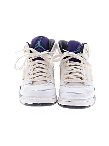 Air Jordan Sneakers (view 2)