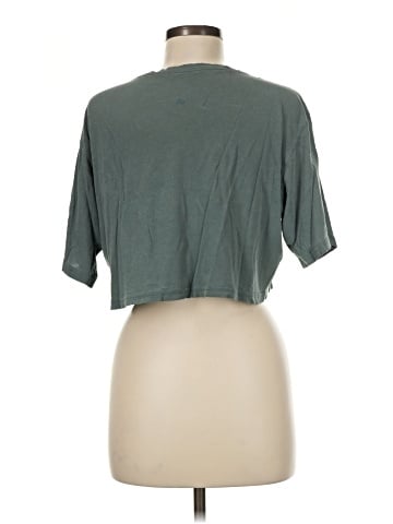 Lululemon Athletica Short Sleeve T-Shirt (view 2)